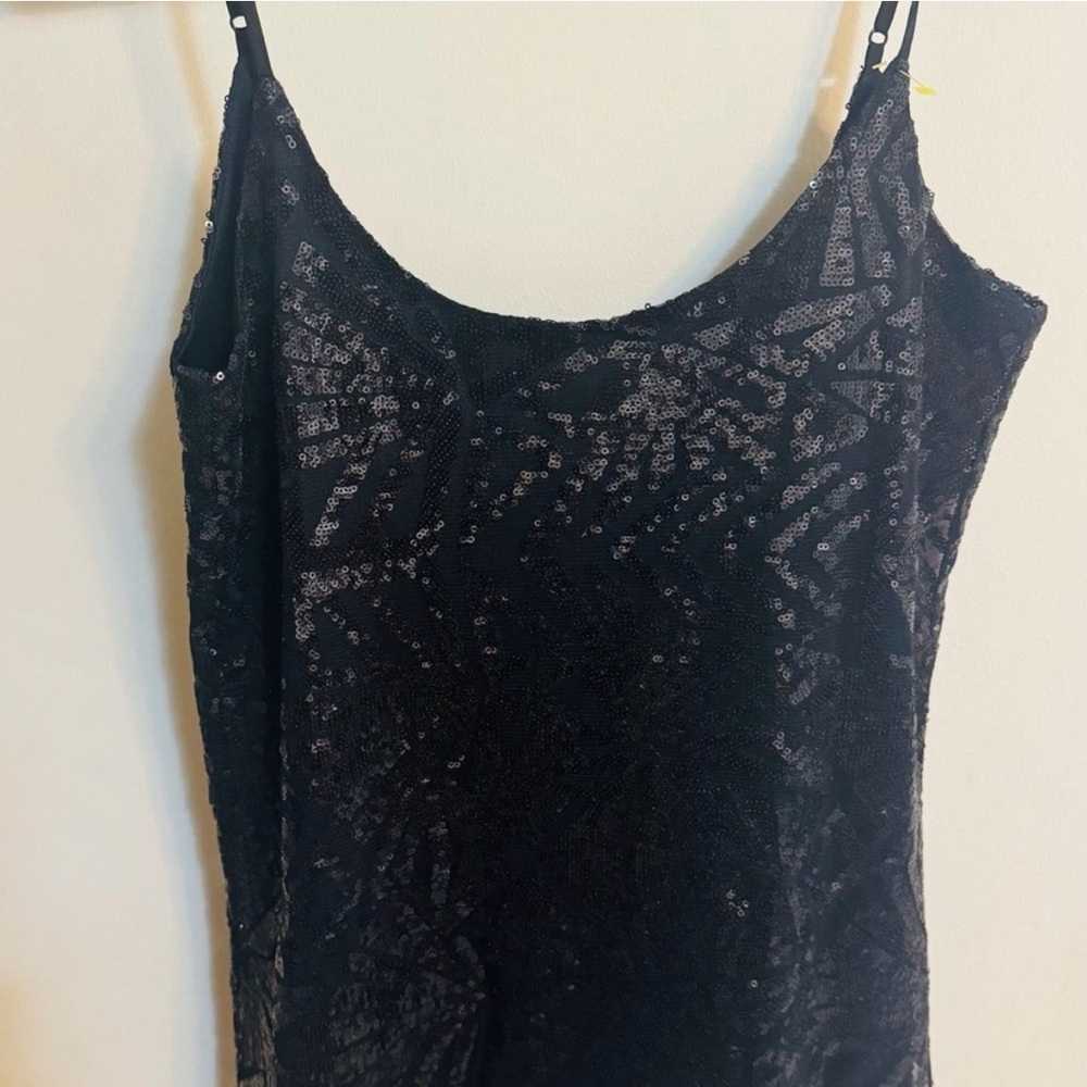 Aqua Bloomingdale’s Black Sequin Geometric Mini Shift Dress - Picture 3 of 4